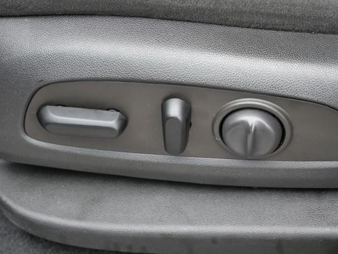 Used 2022 Chevrolet Equinox LT image 20