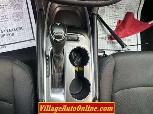 Used 2016 Chevrolet Malibu LT FWD image 18