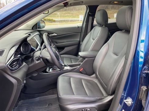 Used 2020 Buick Encore GX Essence w/ Experience Buick Package image 12