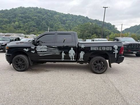Used 2025 RAM 2500 Big Horn AWD/4WD image 10