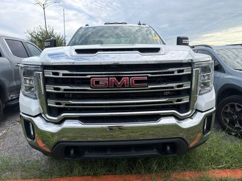Used 2022 GMC Sierra 2500 SLE w/ SLE Convenience Package AWD/4WD image 2