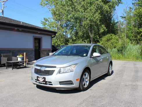Used 2014 Chevrolet Cruze LT FWD image 11
