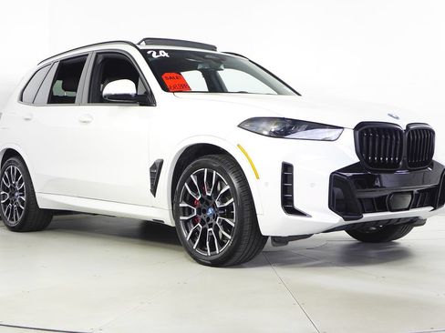 Used 2024 BMW X5 xDrive50e w/ M Sport Package AWD/4WD image 4