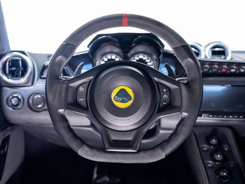 Used 2020 Lotus Evora image 39