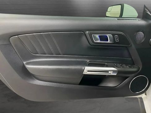Used 2019 Ford Mustang Premium RWD image 9