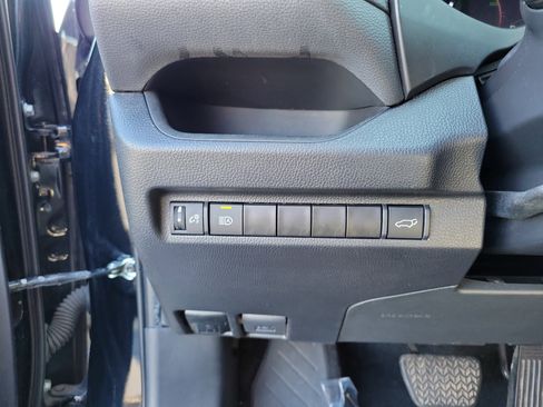 Used 2023 Toyota RAV4 XLE Premium image 20