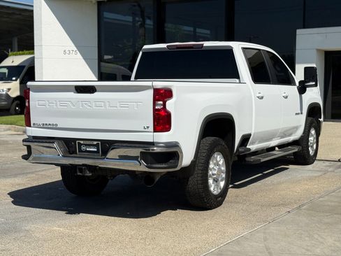 Used 2024 Chevrolet Silverado 2500 LT AWD/4WD image 11