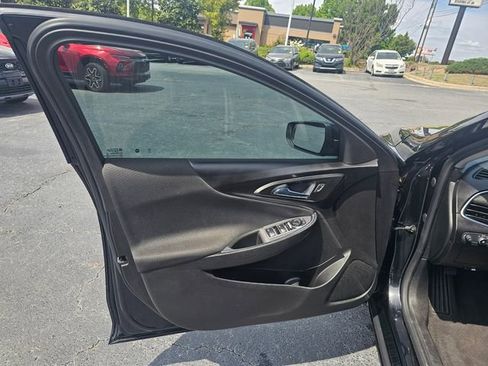 Used 2020 Chevrolet Malibu LT FWD image 25