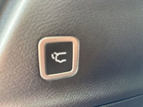 New 2026 Chrysler Pacifica Select image 18