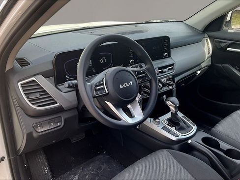 New 2026 Kia Seltos LX image 7