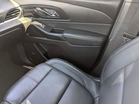 Certified 2022 Chevrolet Traverse RS image 14