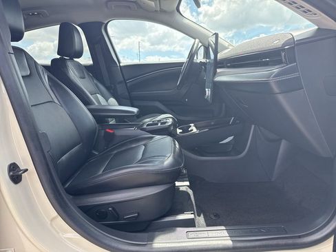 Used 2025 Ford Mustang Mach-E Premium image 10