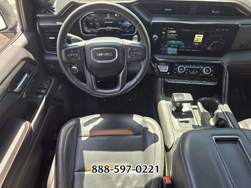 Used 2022 GMC Sierra 1500 AT4 w/ AT4 Preferred Package AWD/4WD image 15