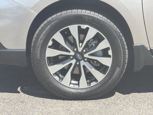 Used 2017 Subaru Outback 3.6R Limited AWD/4WD image 25