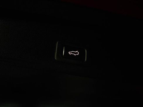 Used 2019 Subaru Ascent Touring AWD/4WD image 8