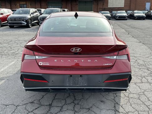 Certified 2024 Hyundai Elantra Limited image 7