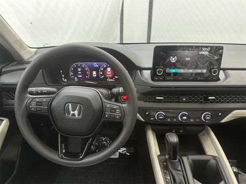 New 2025 Honda Accord SE image 25