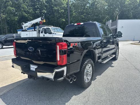 Used 2024 Ford F350 Lariat w/ Chrome Package image 11
