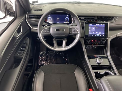 Used 2023 Jeep Grand Cherokee L Laredo AWD/4WD image 22