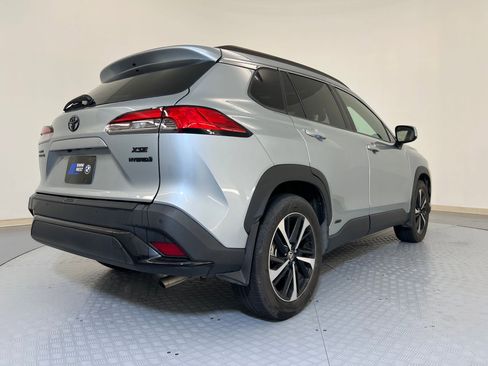 Used 2024 Toyota Corolla Cross XSE image 9