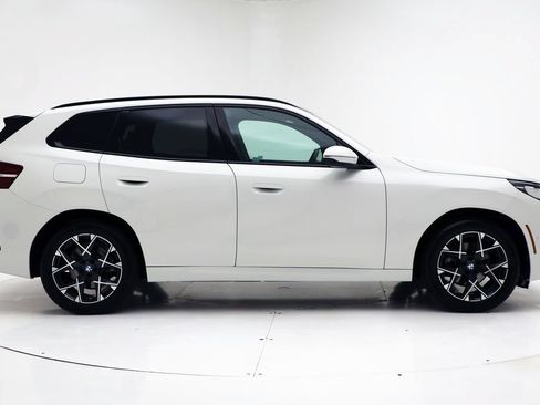 Used 2025 BMW X3 xDrive30i w/ Premium Package AWD/4WD image 3