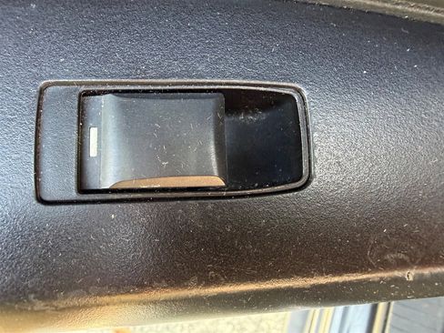 Used 2015 Jeep Patriot Latitude FWD image 27