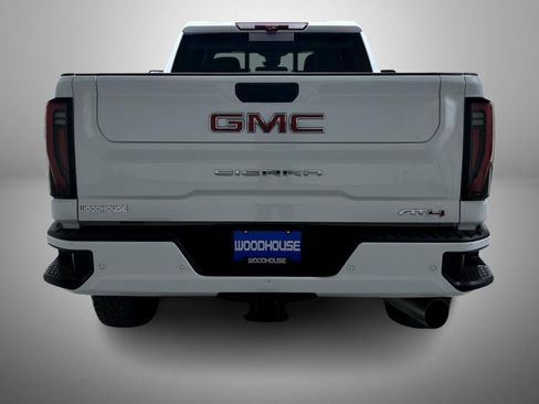 Used 2024 GMC Sierra 2500 AT4 w/ Technology Package image 6