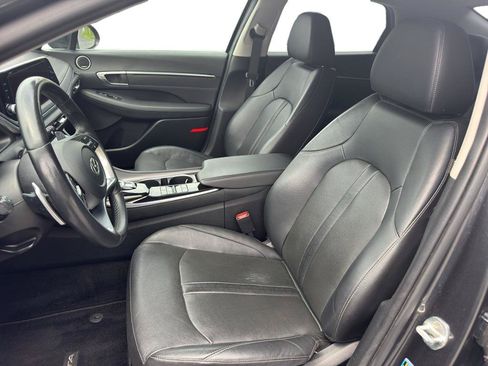 Used 2023 Hyundai Sonata Limited w/ Preferred Accessory Package FWD image 8