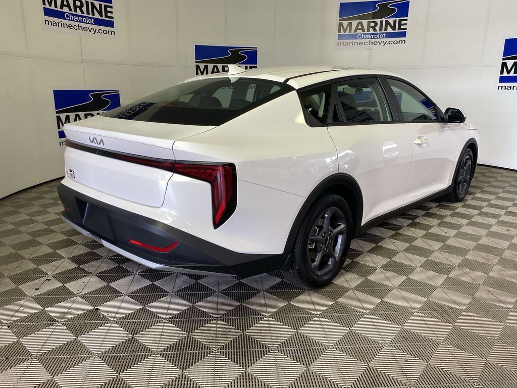 Used 2025 Kia K4 FWD image 13