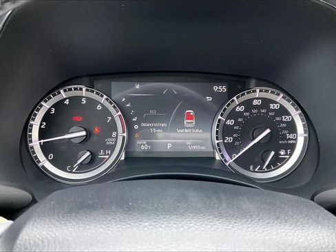 Used 2022 Toyota Highlander Platinum AWD/4WD image 25