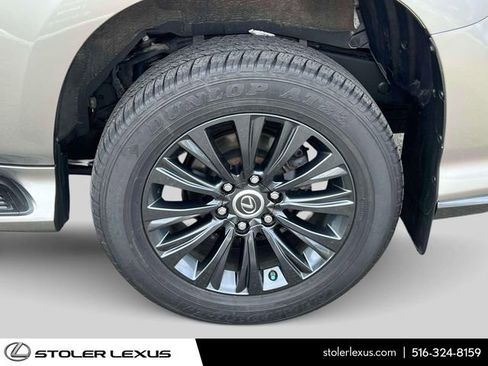 Used 2023 Lexus GX 460 Luxury w/ Sport Design Package AWD/4WD image 7