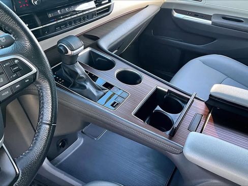 Certified 2023 Toyota Sienna XLE image 16