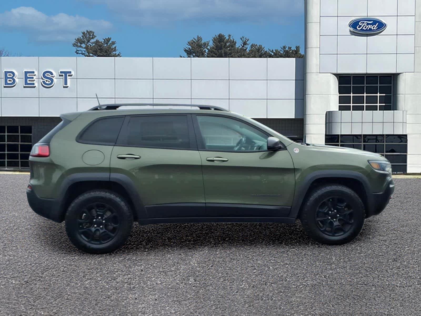 Used 2021 Jeep Cherokee Trailhawk w/ Trailer Tow Group AWD/4WD image 8