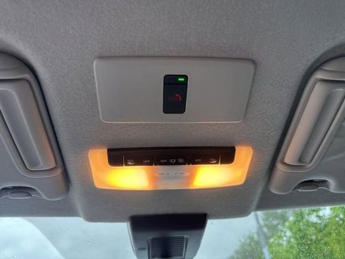 Used 2024 Nissan Kicks SV w/ Interior Electronics Package FWD image 22