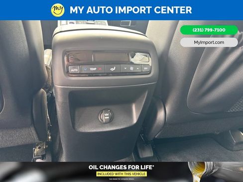 Used 2025 Hyundai Palisade SEL AWD/4WD image 25