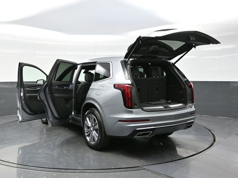 Certified 2025 Cadillac XT6 Premium Luxury image 37