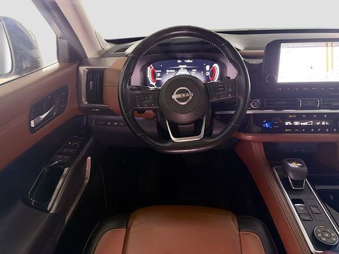 Used 2022 Nissan Pathfinder Platinum w/ Lighting Package (N93) AWD/4WD image 26