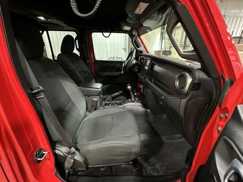 Used 2018 Jeep Wrangler Unlimited Sport S image 28