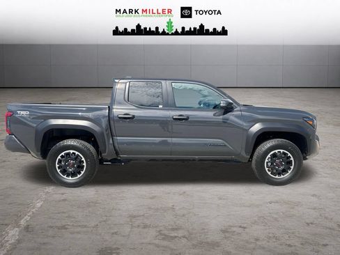 Certified 2025 Toyota Tacoma TRD Off-Road w/ TRD Off Road Premium Package AWD/4WD image 7