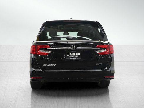 Used 2024 Honda Odyssey Elite image 4