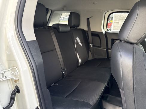 Used 2012 Toyota FJ Cruiser 4WD w/ Convenience Pkg image 19