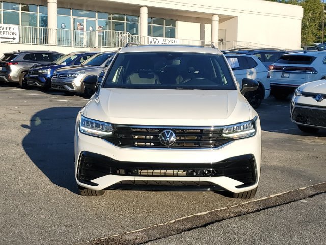 Certified 2023 Volkswagen Tiguan SE R-Line FWD image 2