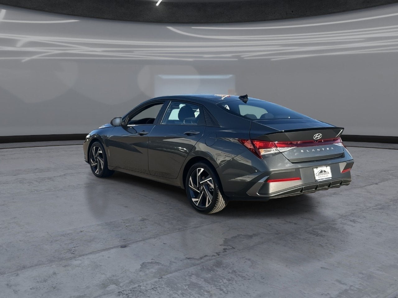 Used 2025 Hyundai Elantra Sport FWD image 4