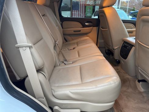 Used 2011 GMC Yukon Denali image 19