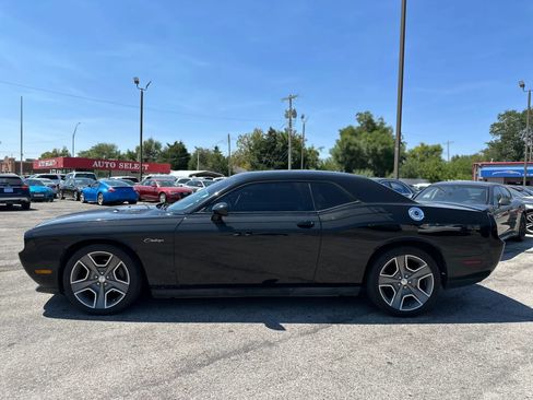 Used 2012 Dodge Challenger R/T RWD image 8