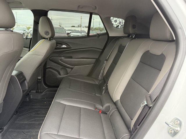 Used 2024 Chevrolet Trax ACTIV w/ Sunroof Package FWD image 10