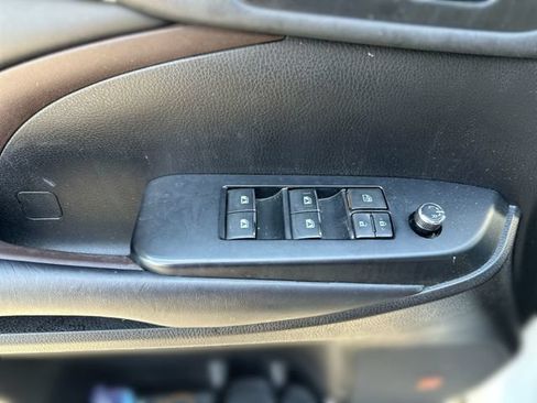 Used 2019 Toyota Highlander Limited Platinum AWD/4WD image 15