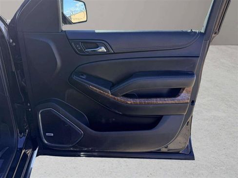 Used 2017 Chevrolet Suburban Premier image 23