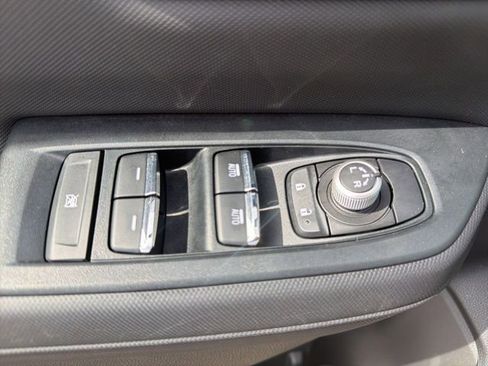 Used 2025 Subaru Forester Limited AWD/4WD image 23