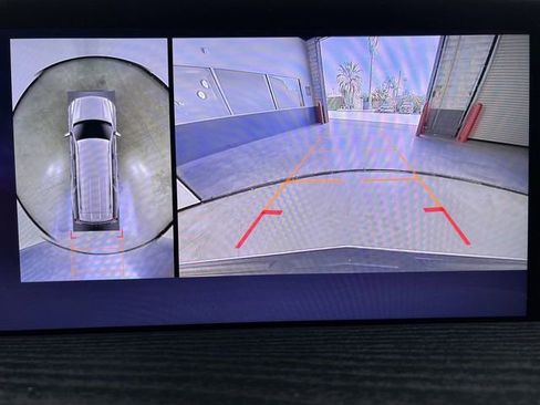 Used 2025 Cadillac Escalade ESV Sport Platinum image 15